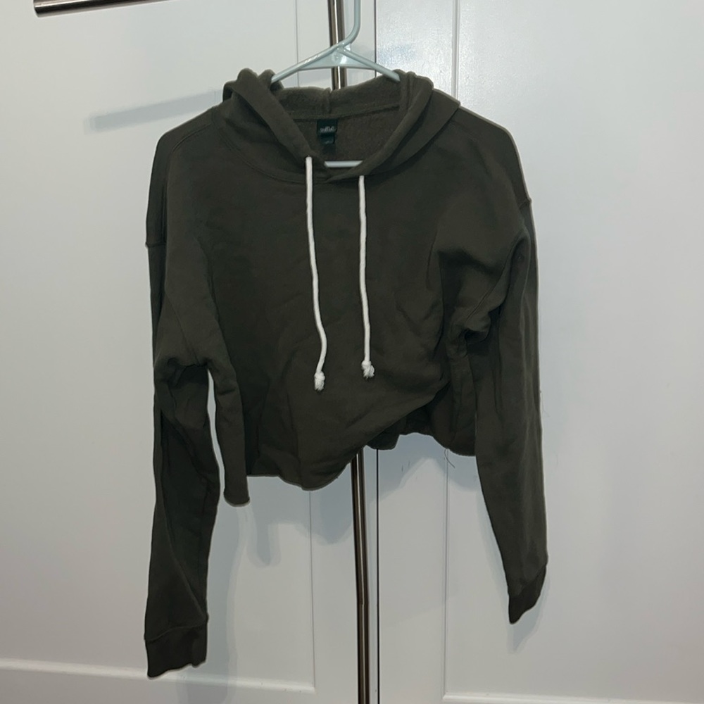Green Wild Fable Cropped Hoodie